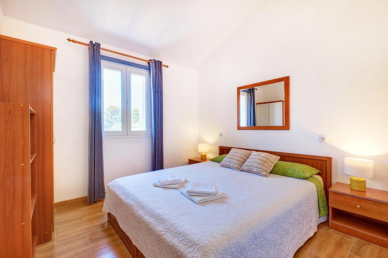 Apartment Tena เวลิโลชิน ภายนอก รูปภาพ